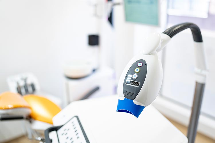 ホワイトニング照射器